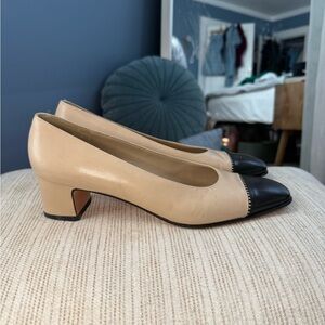 Salvatore Ferragamo Tan and Black Leather Heels - Narrow
